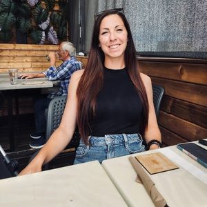 Meet your Posher, Myriam